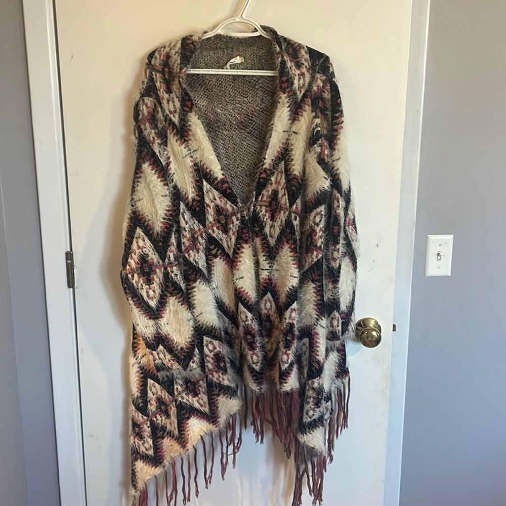 Aztec Long Sleeved Poncho